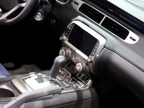 雪佛兰科迈罗天津现车 大黄蜂Camaro横行天下