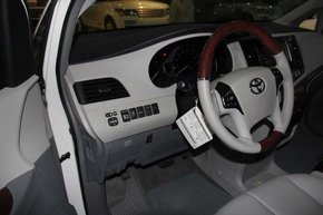 新款丰田塞纳商旅新宠特卖 多用途商务现车热卖