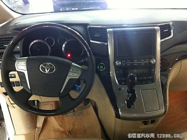 2015款丰田埃尔法3.5L中东版 天津现车紧俏特惠70万起