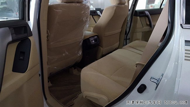 2016款丰田普拉多2700中东版 底挂备胎/天窗现车优惠促