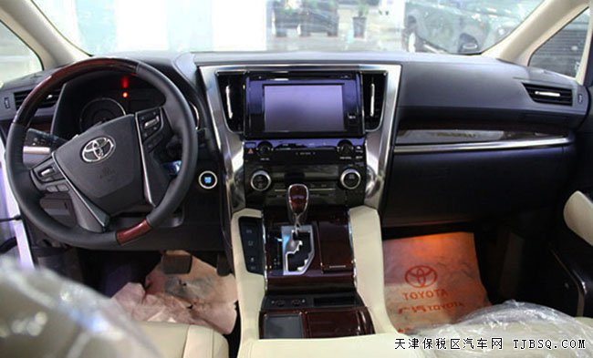 2016款丰田埃尔法3.5L欧规版保姆车 平行进口现车107万