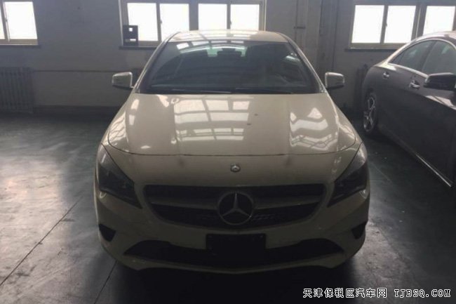 16款奔驰CLA250加规版四驱 高级包/黑色木饰现车38.8万