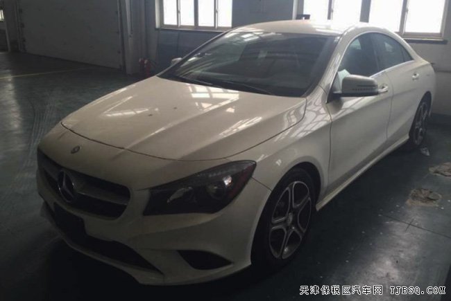 16款奔驰CLA250加规版四驱 高级包/黑色木饰现车38.8万