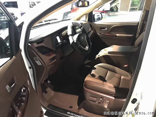 2017款丰田塞纳3.5L四驱版 电动门/后排小桌板现车59万