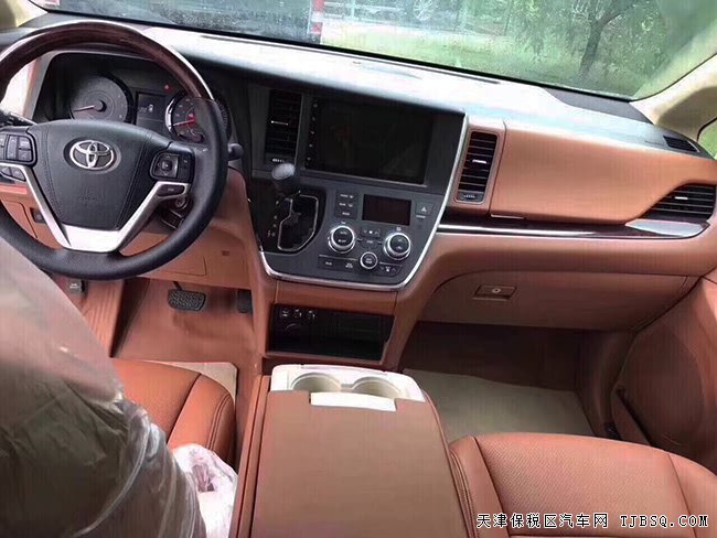 2017款丰田塞纳3.5L四驱版 豪华改装版商务MPV现车59万