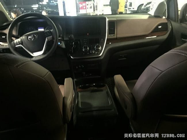 2017款丰田塞纳3.5L经典商务MPV 平行进口车热销