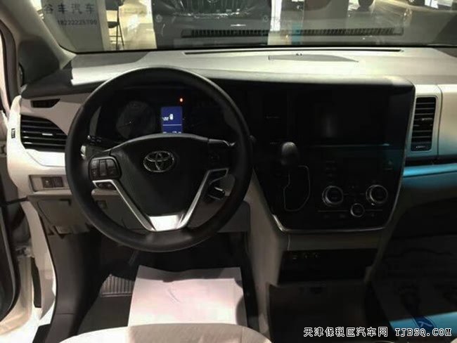2017款丰田塞纳3.5L四驱版 经典商务MPV优惠起航