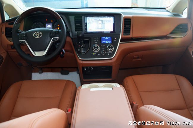 2017款丰田塞纳3.5L四驱版商务MPV 18轮/电动门现车56万