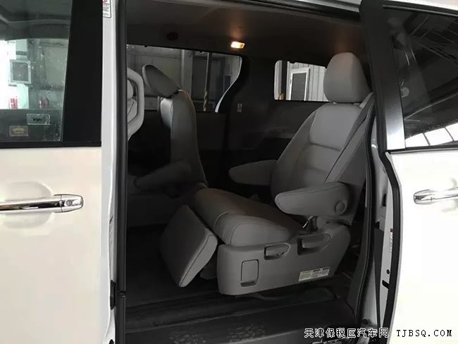 2018款丰田塞纳3.5L两驱XLE版 天窗/18轮/真皮现车49万