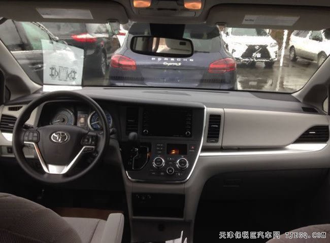 2018款丰田塞纳3.5L四驱版七座MPV 标配现车优惠购