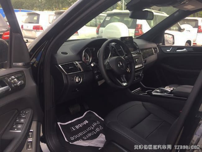 2018款奔驰GLE550E混合动力版 天津港现车震撼让利