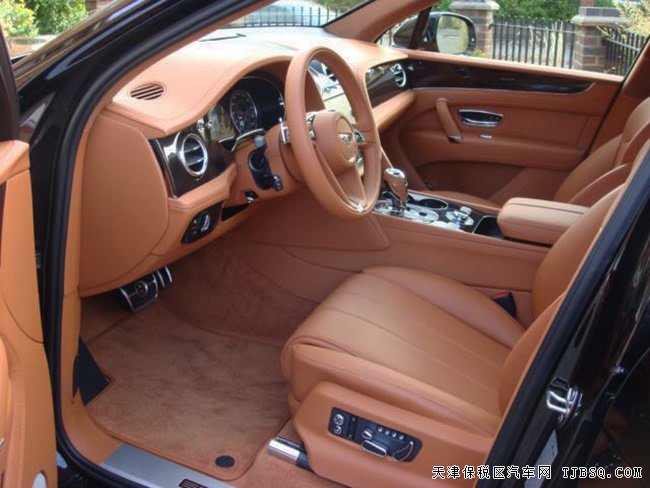 18款宾利添越4.0T汽油欧规版 20轮/全景/四座现车317万