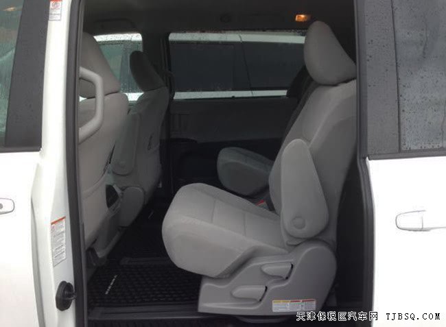 2018款丰田塞纳3.5L四驱版 经典7座MPV现车让利