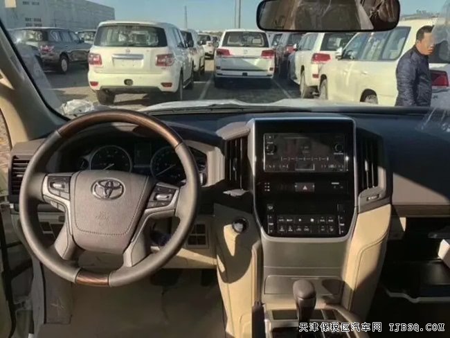 2019款丰田酷路泽4000中东版 全新升级SUV优惠预订