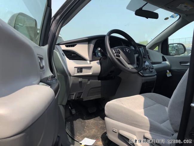 2018款丰田塞纳3.5L两驱版 经典商务车优惠酬宾