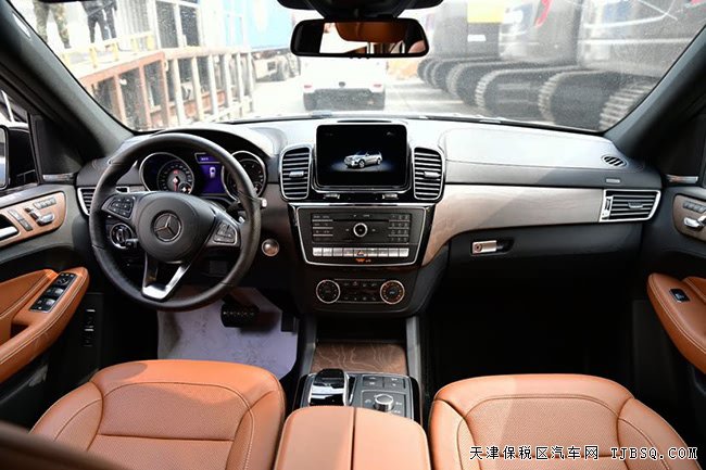 2019款奔驰GLS450AMG加规版 3.0T现车乐享折扣