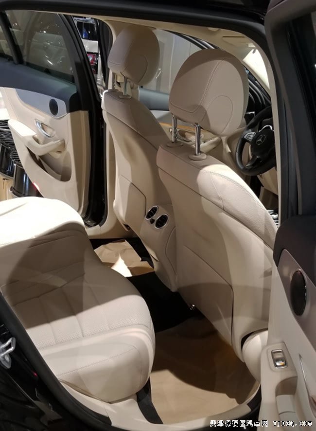 2019款奔驰GLC300墨西哥版 19轮/真皮/电尾门现车39.9万