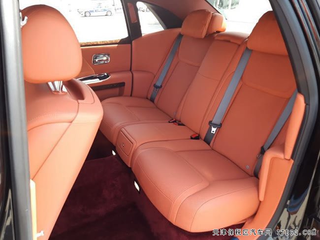 18款劳斯莱斯古思特6.6T加长版 19轮/全景天窗现车558万