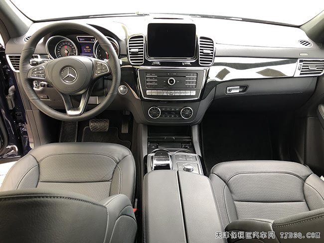 2019款奔驰GLS450AMG加规版 3.0T现车热卖优惠起航