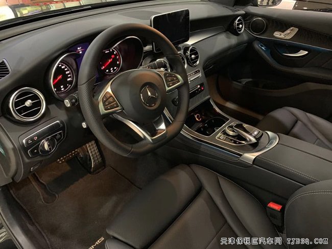 2019款奔驰GLC300墨西哥版 天窗/19轮/氙灯现车45.7万