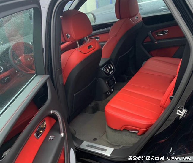 平行进口车20款宾利添越4.0T汽油版 现车优惠起航