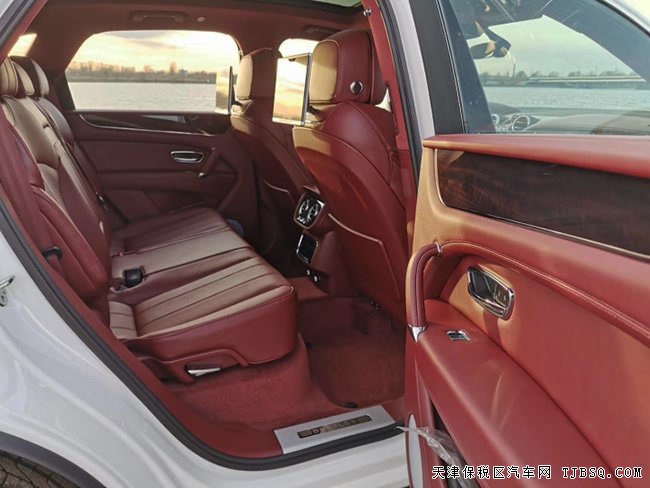 20款宾利添越4.0T汽油版 百年包/舒适包/刺绣现车262万