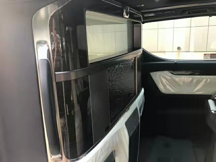 雷克萨斯LM300 21款 2.5 油电混动 四座 天津港现车批发价