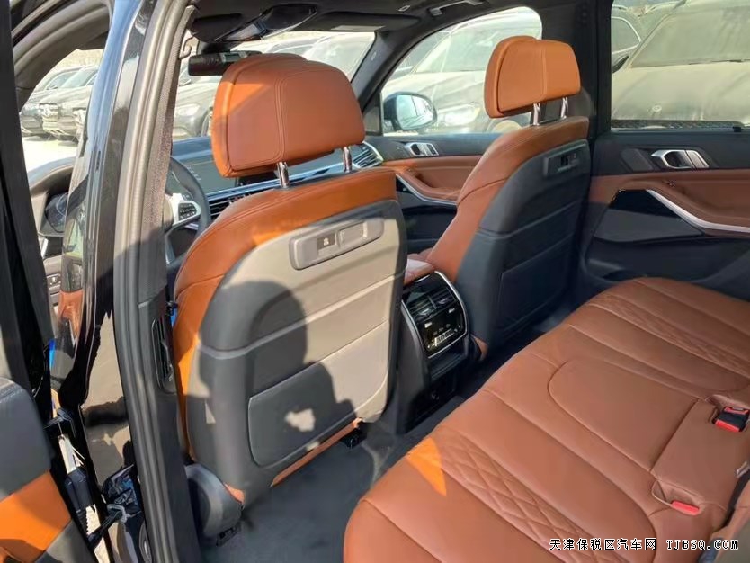 宝马X5  21款3.0T M运动 国六现车手续齐