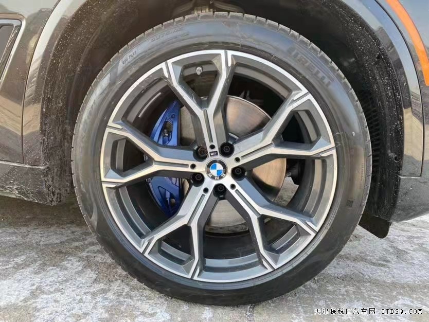 宝马X5  21款3.0T M运动 国六现车手续齐