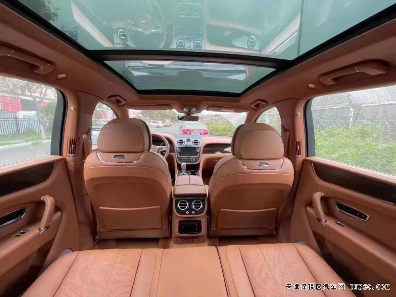  20款宾利添越油混3.0T 国六特惠价 可分期购