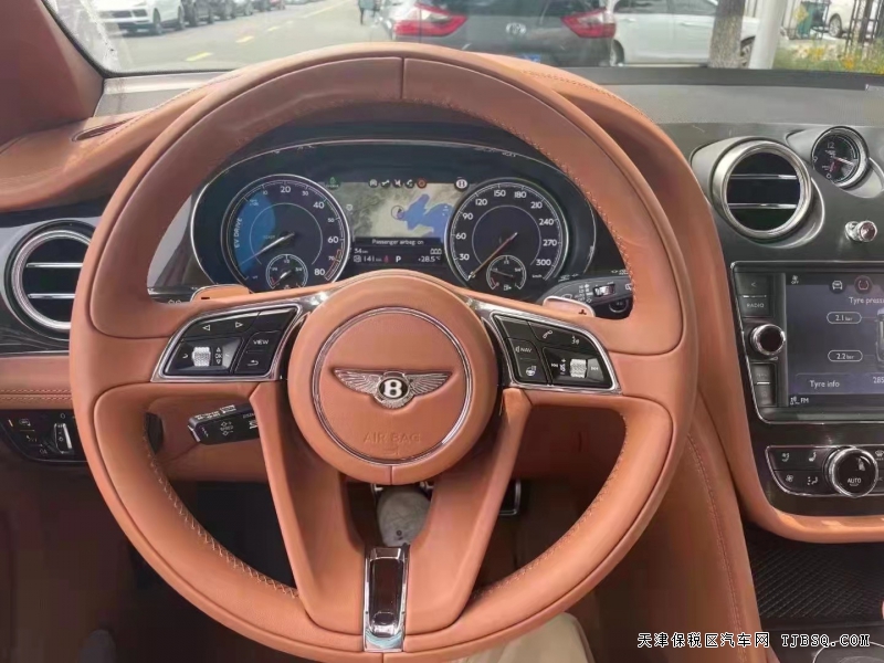  20款宾利添越油混3.0T 国六特惠价 可分期购