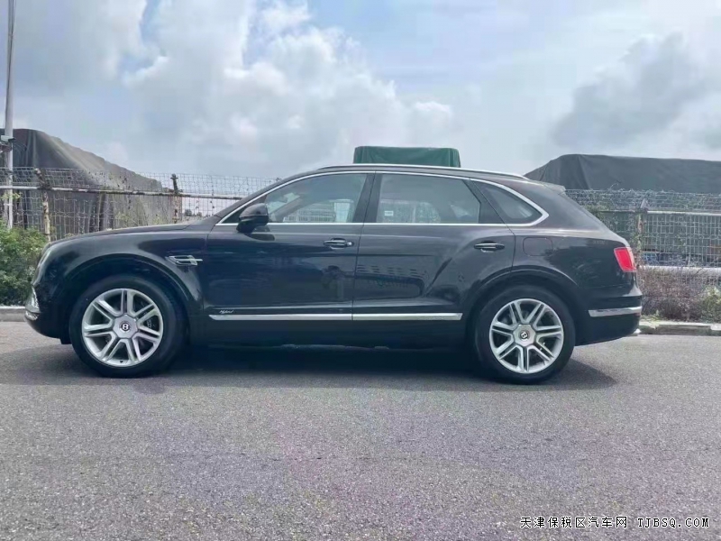  20款宾利添越油混3.0T 国六特惠价 可分期购