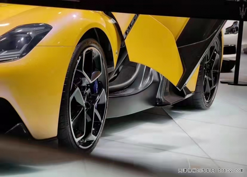 ​玛莎拉蒂MC20 震铄古今的传奇车型