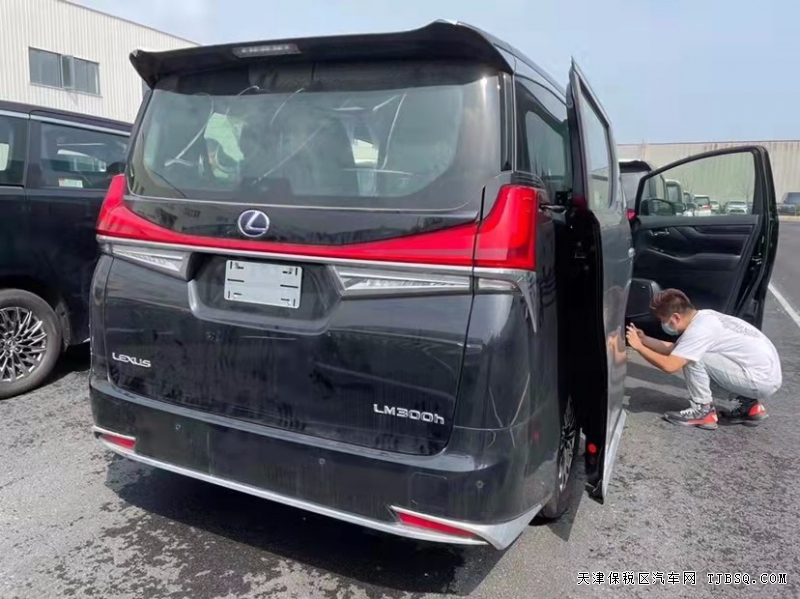 微信图片_20211030121550.jpg 21款欧版雷克萨斯LM300四座 天津港现车促销最低报价