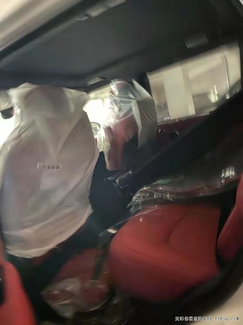 21款路虎揽胜行政创世加长版 天津港特惠