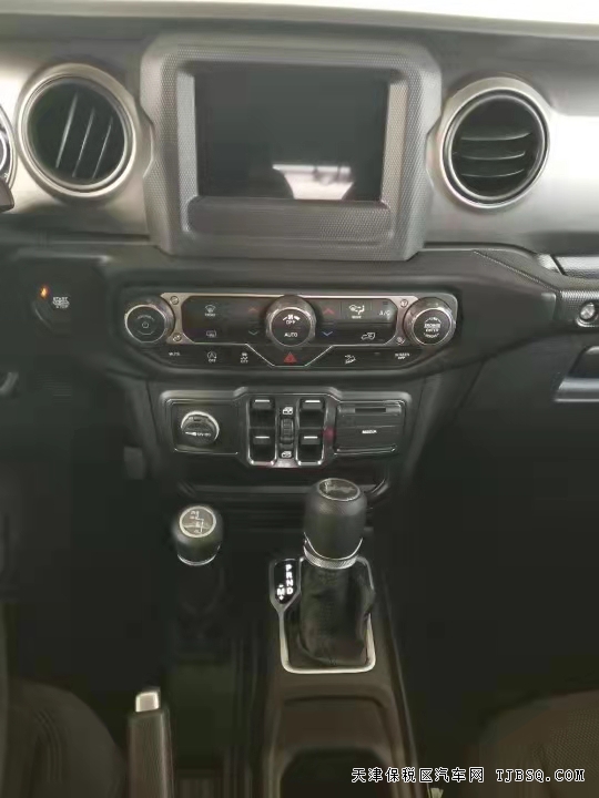 微信图片_20211102104322.jpg 20款牧马人2.0T 自动四门硬顶 Sport S 港口特价40余万售