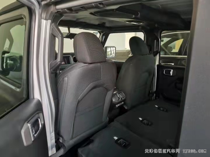 微信图片_20211102104320.jpg 20款牧马人2.0T 自动四门硬顶 Sport S 港口特价40余万售