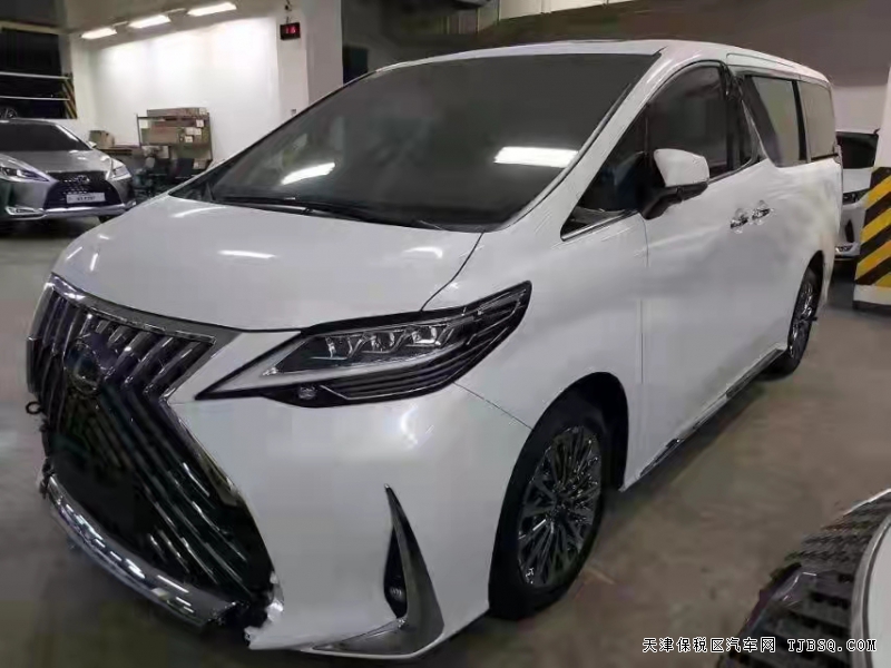 20款雷克萨斯LM350  港口现车优惠秒杀中