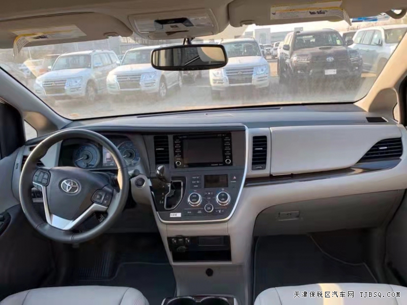 20款塞纳两驱XLE真皮  港口现车亲情价钜惠