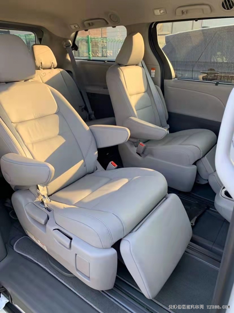 20款塞纳两驱XLE真皮  港口现车亲情价钜惠