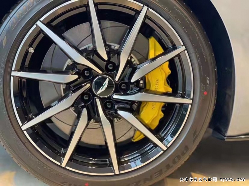 微信图片_20211104133718.jpg 20款阿斯顿·马丁DB11 年终大促购车豪礼相送