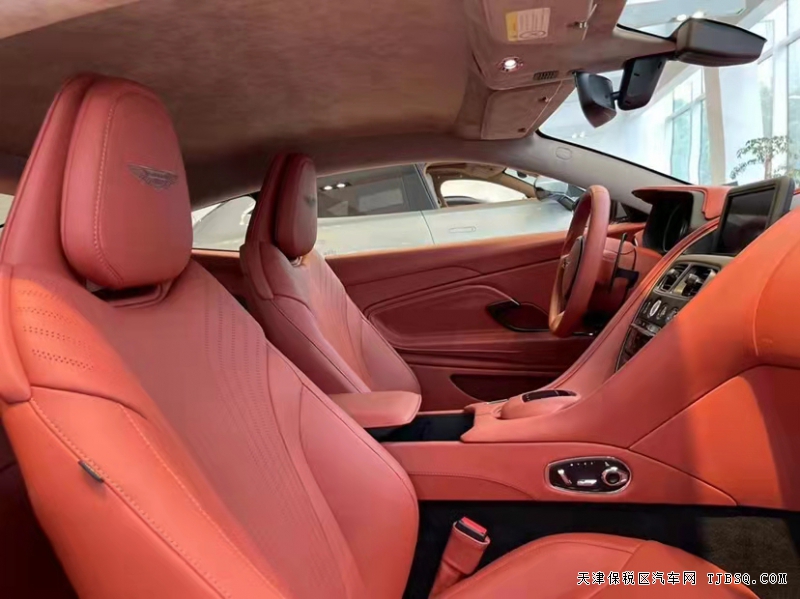 微信图片_20211104133723.jpg 20款阿斯顿·马丁DB11 年终大促购车豪礼相送