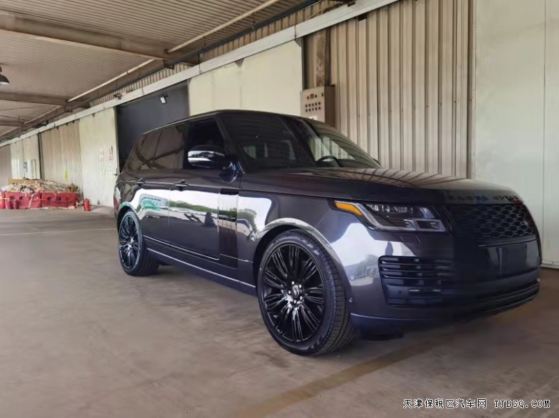 21款路虎揽胜行政黑曜版  港口秋季特价让利