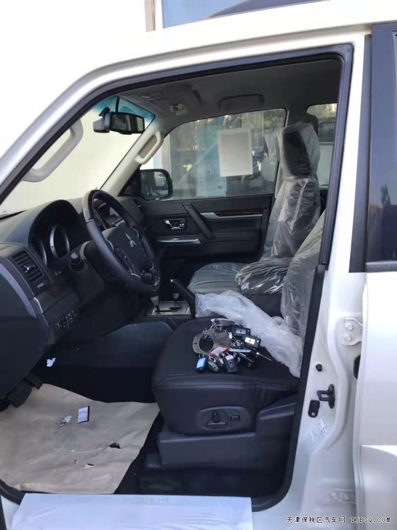 微信图片_20211110142826.jpg 国五三菱帕杰罗V97 港口现车最新劲爆价40余万