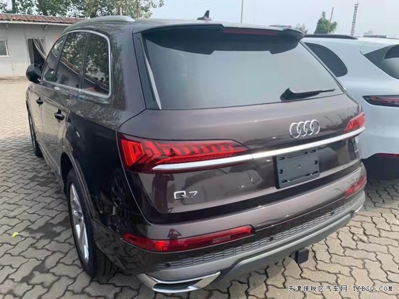 奥迪Q7  3.0T Komfort舒适版  稀缺棕色首秀