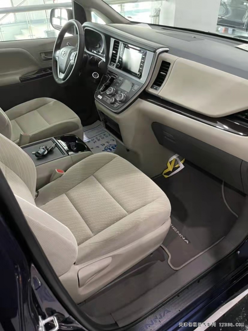 20款丰田塞纳3.5L两驱8座 清仓钜惠十一月40余万抢购