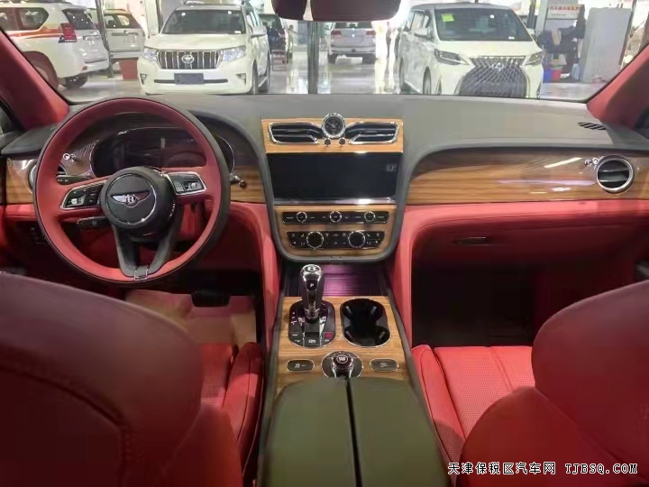 微信图片_20211113111636.jpg 21款宾利添越 纯手工打造的奢华感受