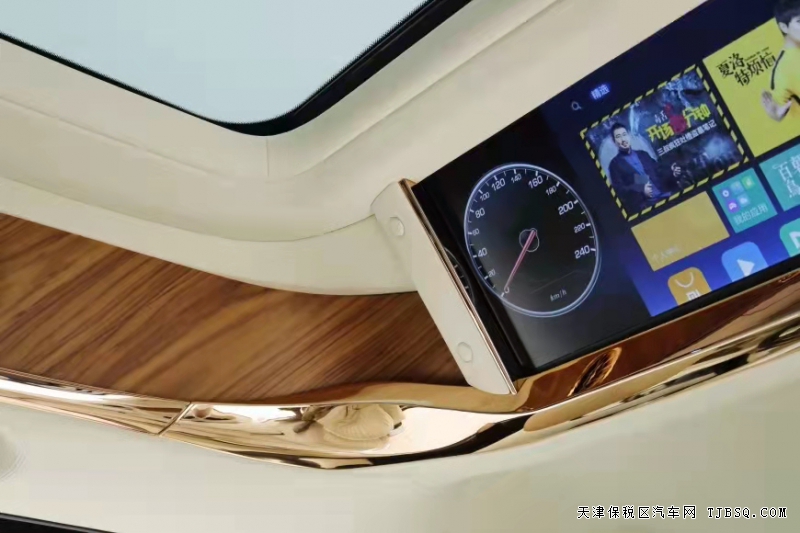 微信图片_20211115132438.jpg 奔驰威霆 升级高顶双门豪华商务车