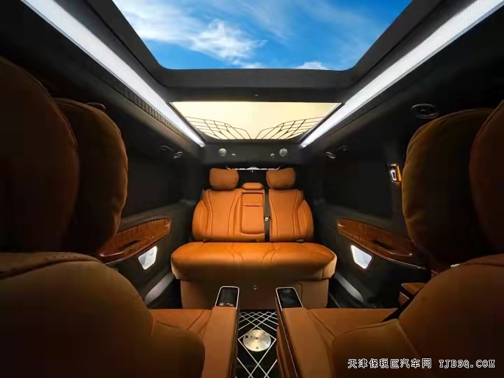 微信图片_20211116111555.jpg 新款奔驰V260L升级高顶商务车 奢华无比
