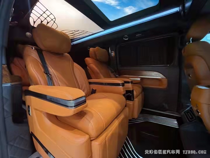 微信图片_20211116111551.jpg 新款奔驰V260L升级高顶商务车 奢华无比